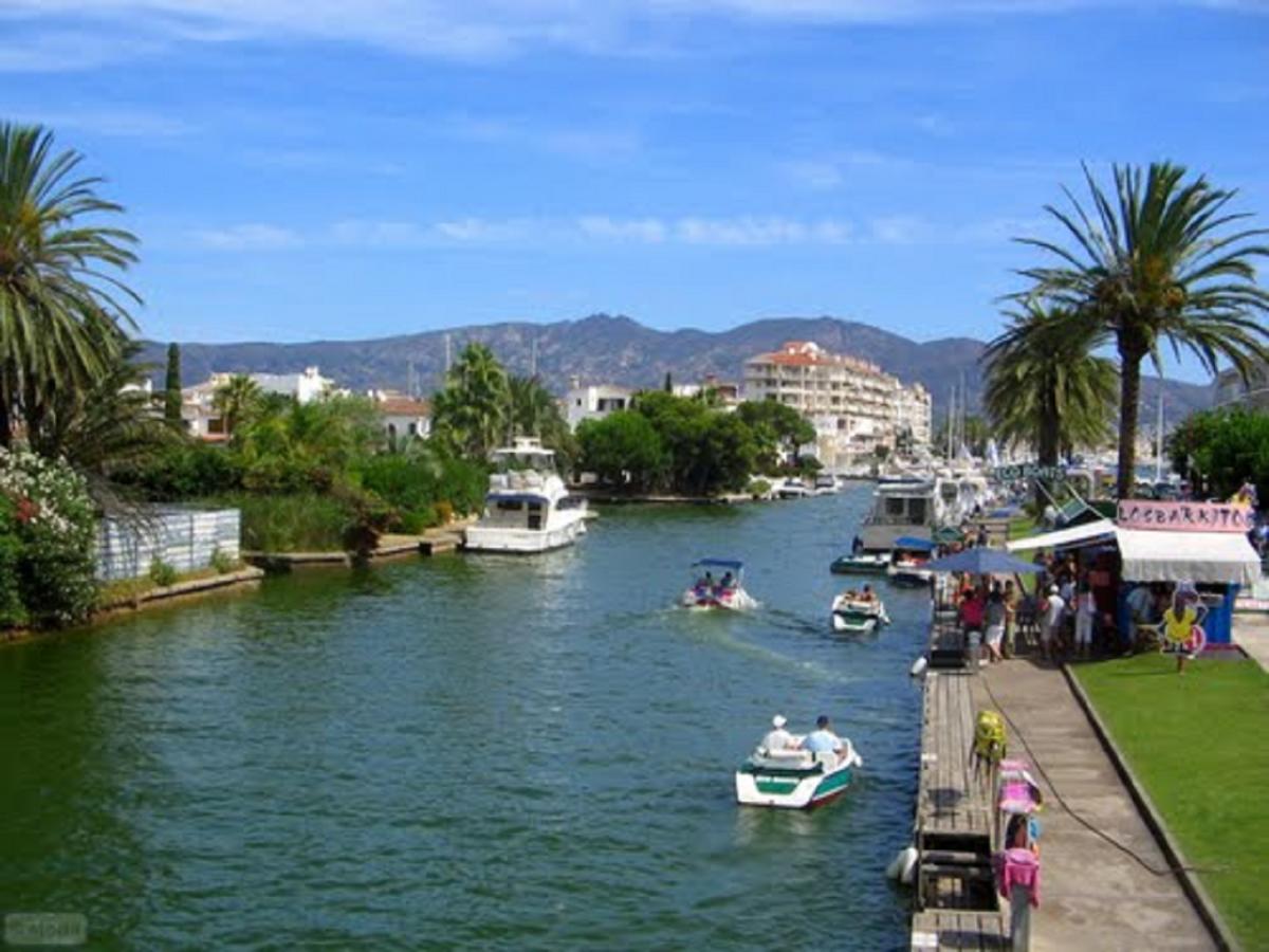 Goldhome - Sylvia - Vistas Espectaculares Al Mar Empuriabrava Exterior foto